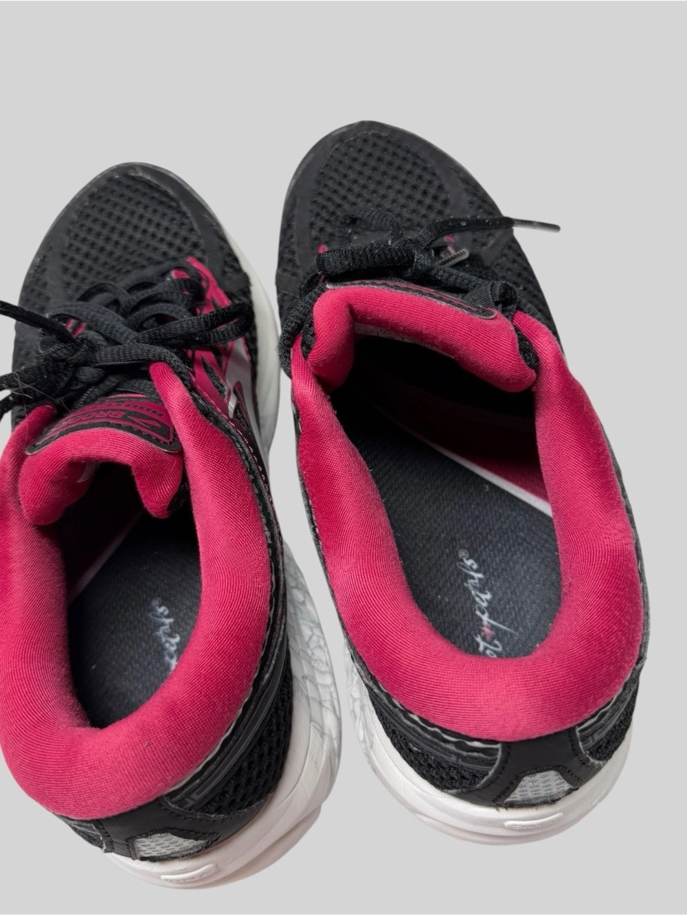Brooks Women's Black and Pink Running Sneakers - Picture 7 of 8
